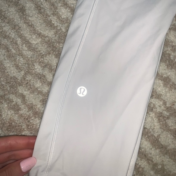 Lululemon speed up tight - Picture 3 of 5
